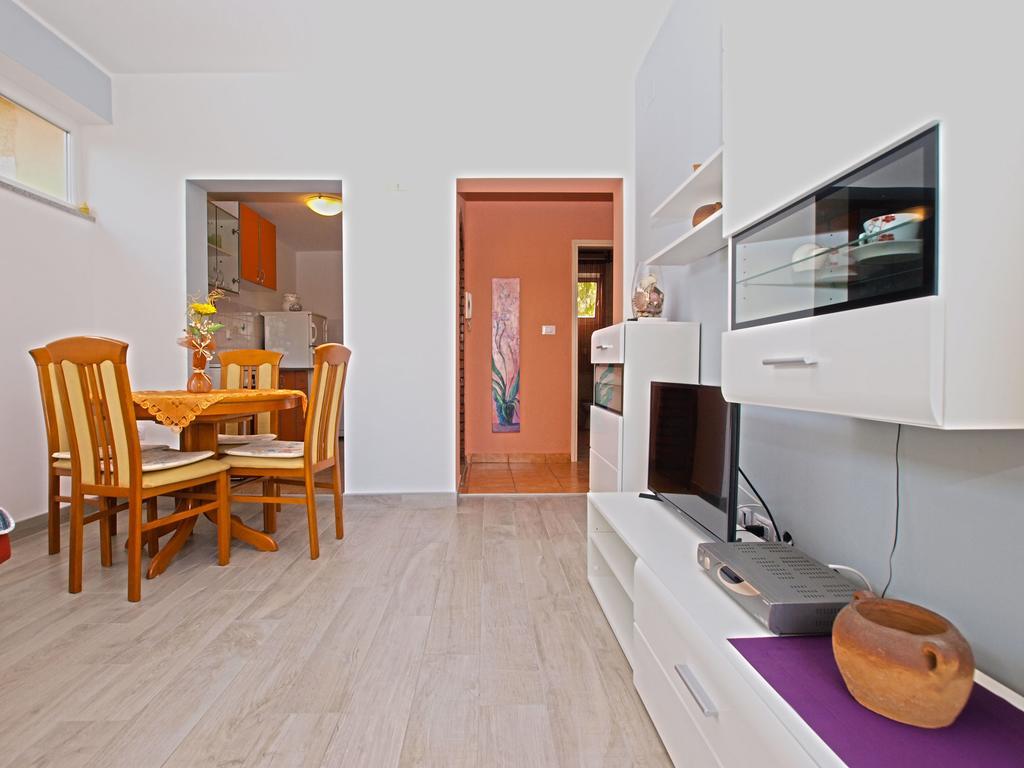 Apartment Snezana 1200 Fažana Exterior foto