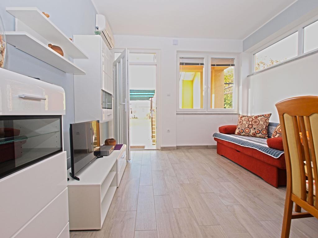 Apartment Snezana 1200 Fažana Exterior foto